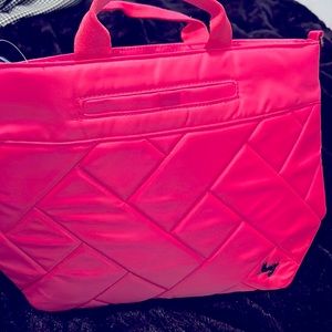 NWT Lug tenor with removable strap & handles magenta